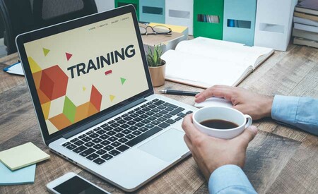 Introductory online course in Photonics Innovation