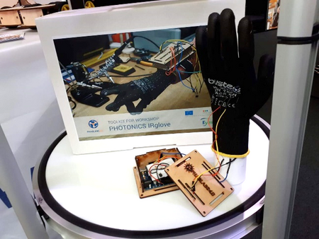 Photonics IR glove